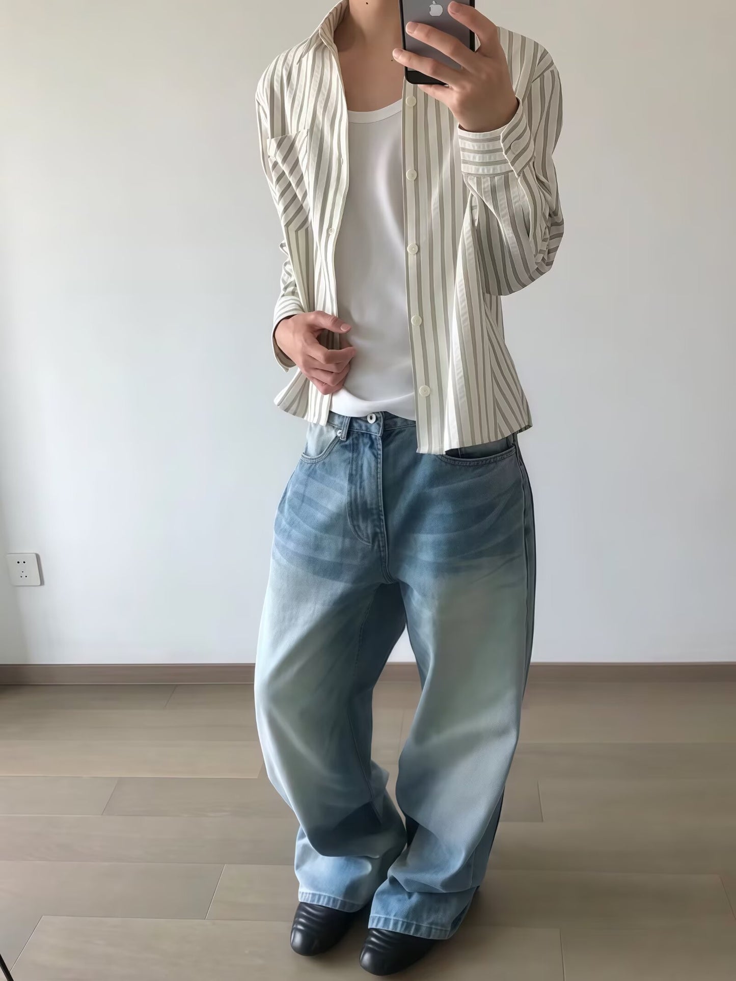 No. K422 Casual Commuting Single Pocket Gray and White Striped Shirt